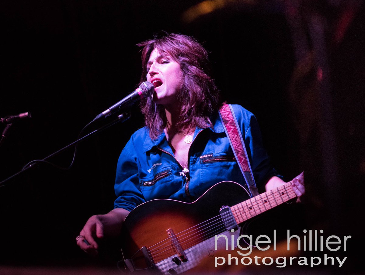 Nigel_Hillier's tweet image. #photographs from last nights amazing @JOANPOLICEWOMAN gig @thetradesclub more pics here archive.nigelhillier.com/gallery/Joan-A…