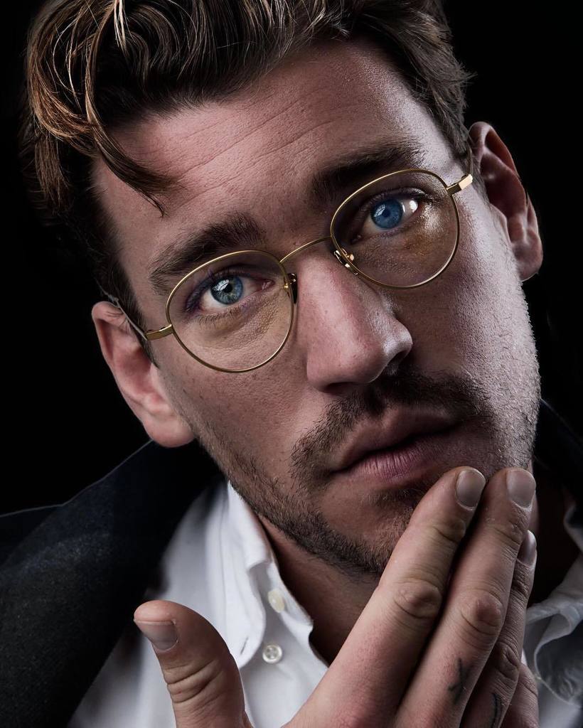 Here's some eye candy for you ladies and gentlemen out there. You're welcome. 🍬👀 #EndlessE… ift.tt/2fKoASJ