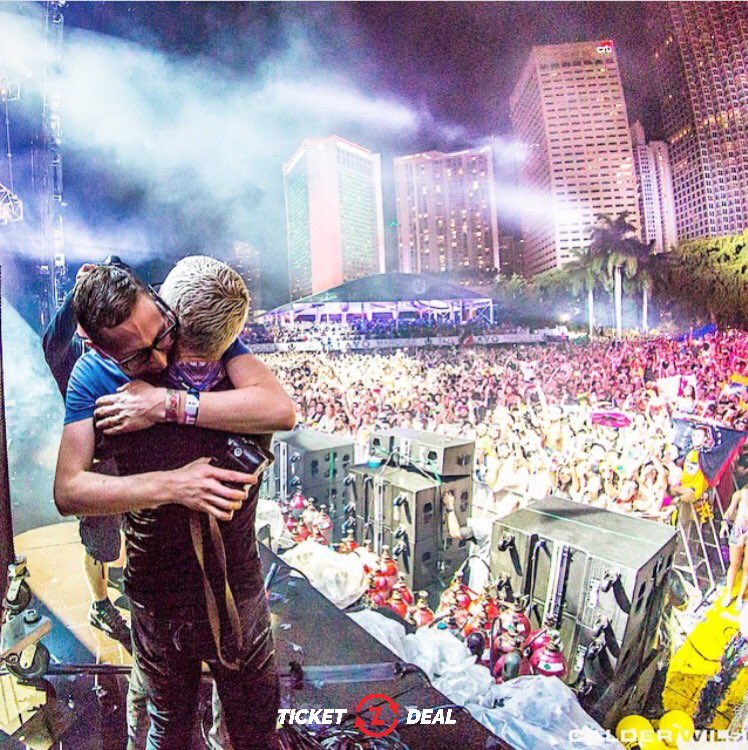 We all have experienced this feeling at a #festival! 🤗Share your moments with us in the comments 😍😊

#edm #ravefamily #music #etickets #love