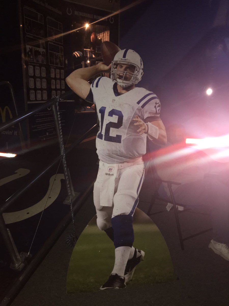 ClearvistaLake's tweet photo. #coltsinmotion #rowdie https://t.co/MQ04CUBTxc