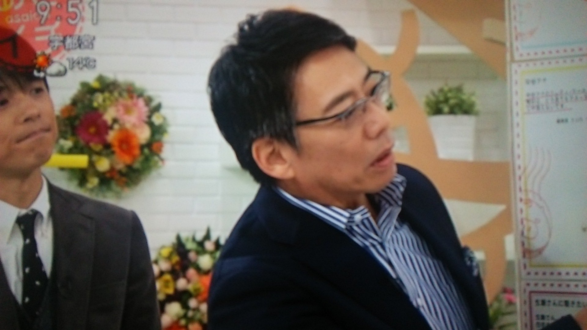 A Bikke あき Ar Twitter 五十八さんの壁紙欲しいと言うfaxを有働さんが読んだのに わざわざ自分で 壁紙いらない くどいわっ を見つける 生瀬勝久さん 笑 あさイチ T Co Egntdpoznc Twitter