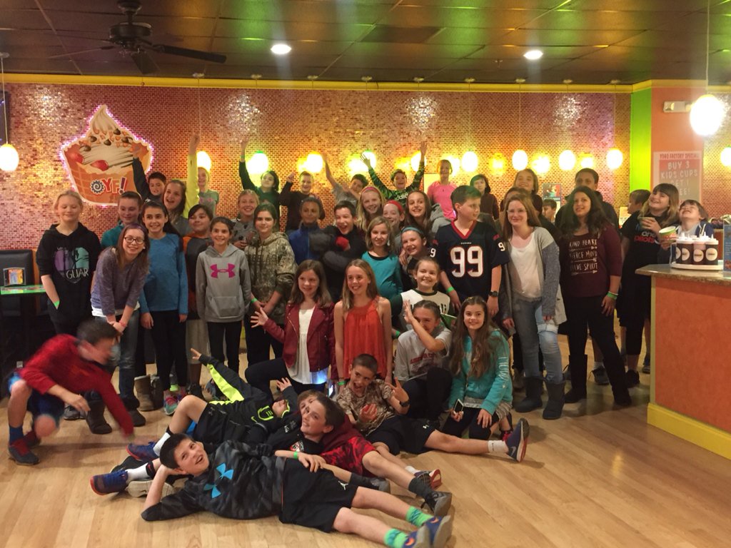 YogoHaddon's tweet photo. Haddon Heights Elementary Schools. Atlantic, Seventh and Glenview FUNdraiser! @haddonheights @3HSGarnets @HHPolice https://t.co/AJDRqBh1vl