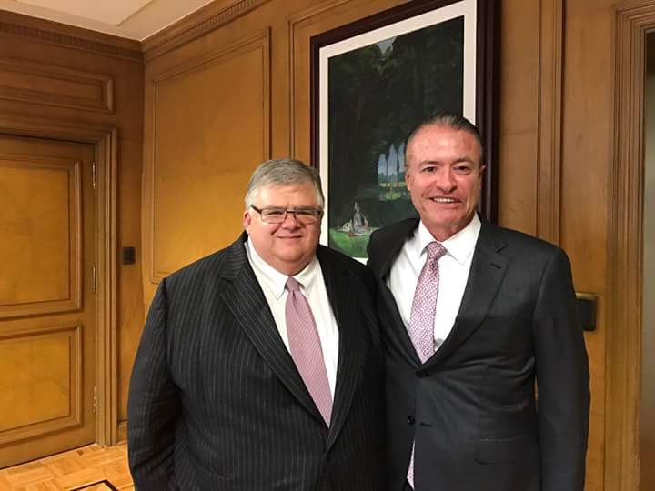QuirinoOC's tweet photo. Con Agustín Carstens @Banxico y Óscar Levín Coppel platicamos de diversos esquemas que fortalecerán el sector productivo de Sinaloa. https://t.co/xkUTioKfKD