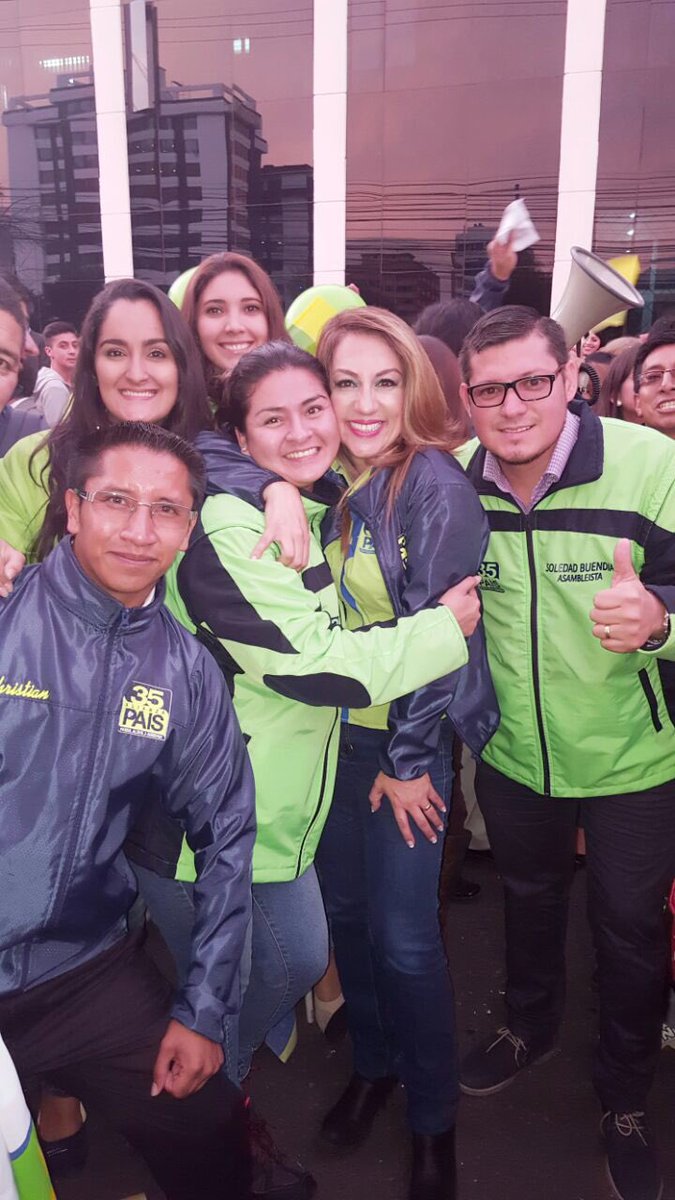solbuendia's tweet photo. Gracias a la militancia por todo su apoyo! Juntos somos invencibles! @MashiRafael @Lenin @JorgeGlas y https://t.co/b6Dnn1cHG9
