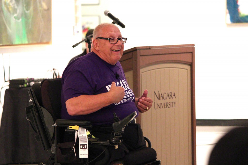 NOPACTalent's tweet image. Inspirational veteran Bob Wieland speaks at Honoring Our Heroes tennis expo. nopactalent.com/blog/inspirati…