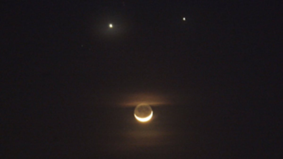 Venus, Jupiter and the moon smiling at us with all their secrets that go far beyond our wildest imaginations