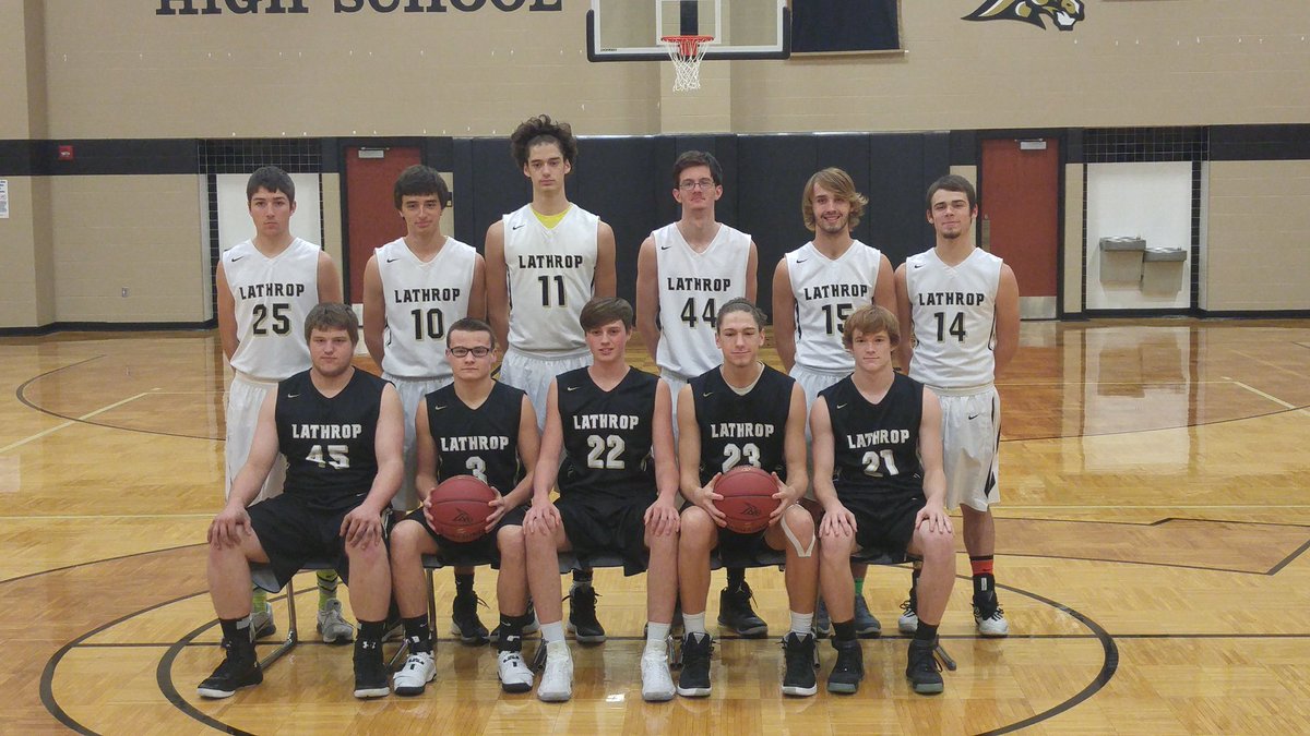 DeanLewis31's tweet photo. Had some pictures today of our Mule basketball team today. 🏀 Should be an exciting winter, hope to see you there! #ignitemules https://t.co/wQBNJJrq2u