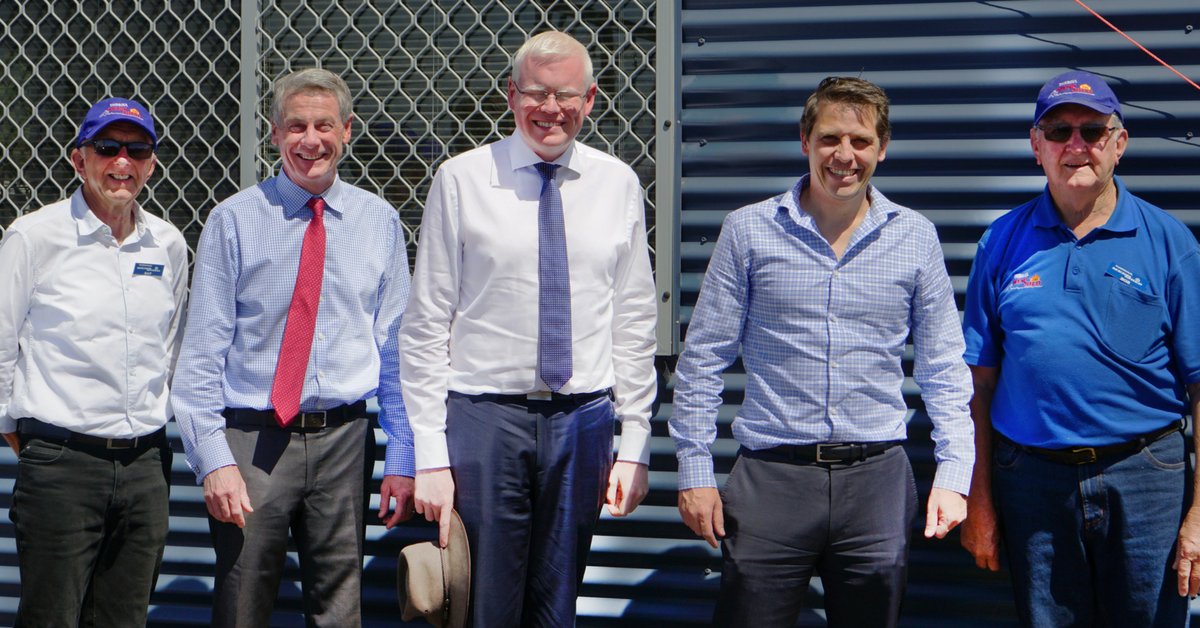 IMB_Bank's tweet image. What a fantastic day! IMB Bank Community Foundation recipients, Thirroul Mens Shed open their refurbished workspace. ow.ly/Lnyn306i9WI