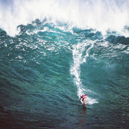 RealJamStar's tweet photo. At peace in the moment. #LoveLife #WaveWomen #BringIt #BigWaves https://t.co/93bVpfwkNA