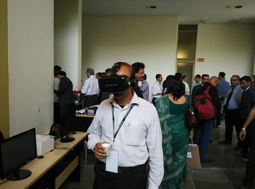 joininfocon's tweet photo. Experiencing #WebVR in #Infocon16.
#Mozilla https://t.co/kTUQwFez8F
