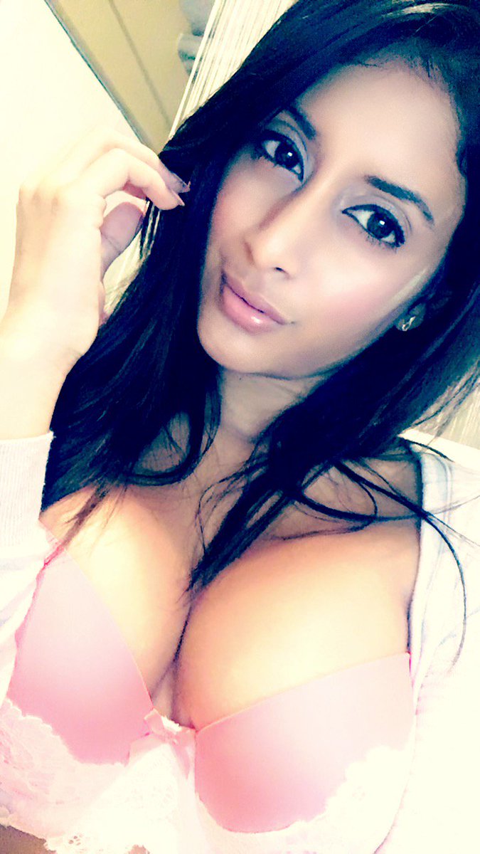 JiselLynn's tweet photo. I'm online, and if you are seeing this, you need to come join me... CLICK BELOW! ;)

https://t.co/BXbxrckLAM 

@BabesPromo2 @Strappon_Lover https://t.co/FxUZYHmnee
