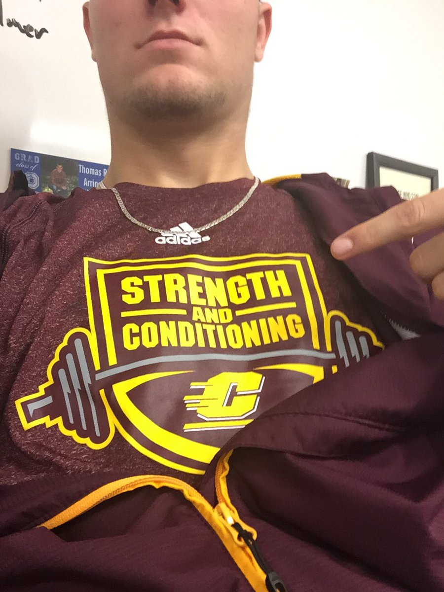 coachsikora's tweet photo. Best feeling as a teacher/coach when kids come back to visit and hang out! Great seeing @KohnGotKicks #muscledup #CMUbaseball https://t.co/LHuaUqcLtz