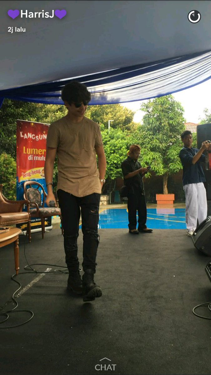 Indah123Sarah's tweet photo. You are so cool....  @HarrisJOfficial https://t.co/QvqYrOBSyt