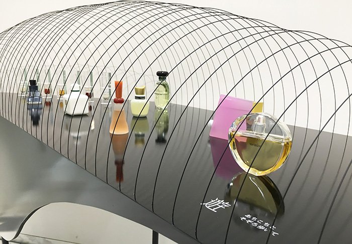 SHISEIDO_corp's tweet photo. 現在開催中の #資生堂 の香水瓶展「Les Parfums Japonais　―香りの意匠、100年の歩み―」✨展覧会に行く前に下記URLの「サクイン」を読むと、#香水 瓶展をもっと楽しめますよ。ぜひご覧ください✨
https://t.co/2KLN0EC9vG
#香りの意匠 https://t.co/IRooaXV39L