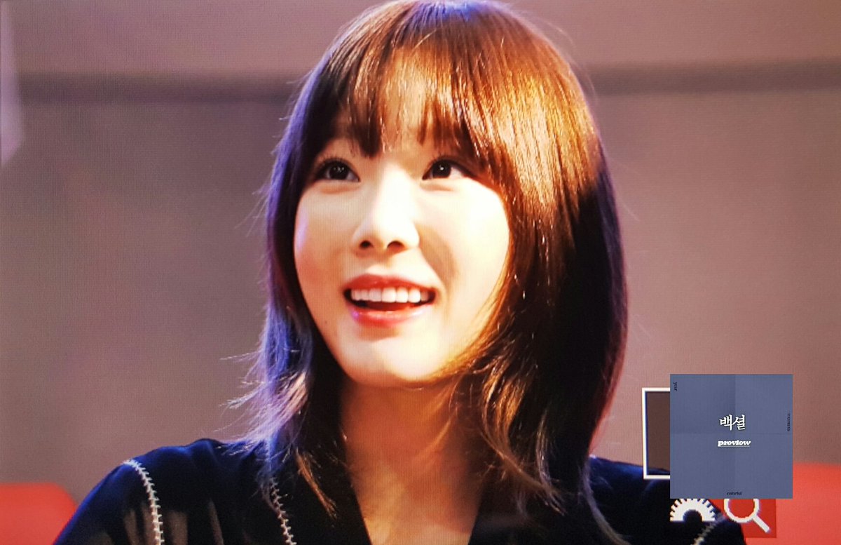 [PIC][18-11-2016]TaeYeon khởi hành đi Busan để tham dự buổi Fansign cho thương hiệu "Sword & Magic" vào hôm nay Cxhl-f7XUAAXGSa