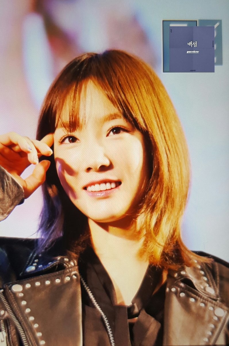 [PIC][18-11-2016]TaeYeon khởi hành đi Busan để tham dự buổi Fansign cho thương hiệu "Sword & Magic" vào hôm nay Cxhl6QYWQAEBjJ1