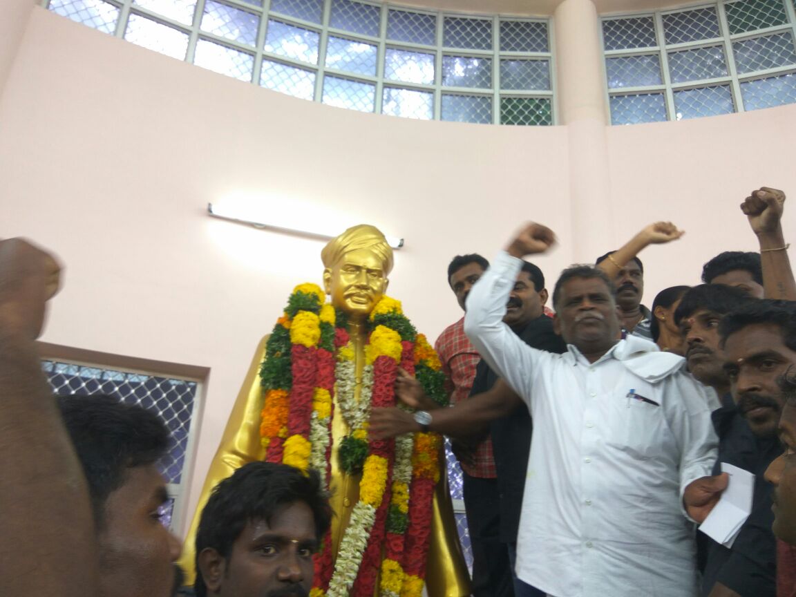 NaamTamilarOrg's tweet image. செக்கிழுத்த செம்மல் நமது ஐயா வ.உ.சிதம்பரனார் அவர்களின் 80ஆம் ஆண்டு நினைவுநாள் இன்று(18-11-2016) #சீமான் மலர்வணக்கம் #நாம்தமிழர்கட்சி #Seeman