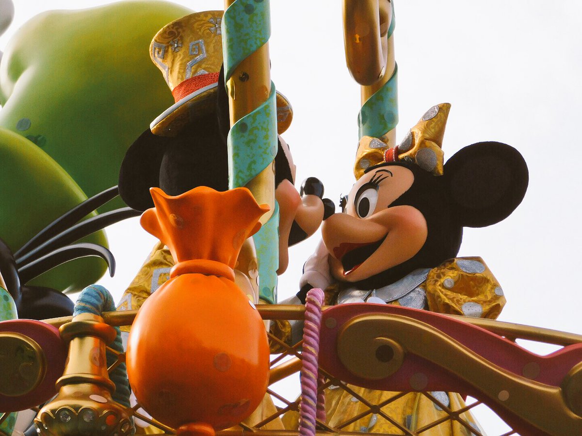 3kimi2_Disney's tweet photo. ミッキーミニーお誕生日おめでとう🎂
今日はお祝いに行けないけどこれからも夢と魔法を届けてね✨

まじかわいい😍💕

#ミキミニ生誕祭 
#ミキミニ誕生祭2016 
#ハッピーバースデーミッキー 
#ハッピーバースデーミニー 
#ミキミニスクリーンデビュー https://t.co/kRpm1LIpto