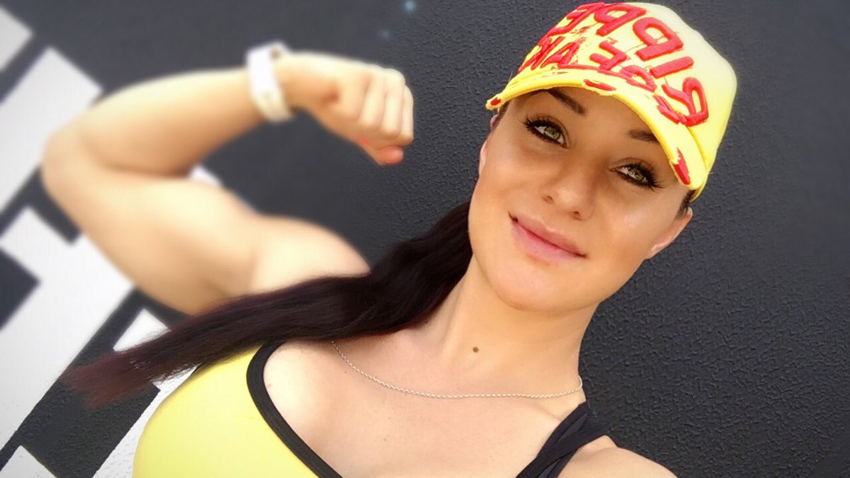 Marcelle_Col's tweet photo. 💪💪Flex Friday!! Feeling Positive, happy and ready to Rock my Friday!! 
Happy Friday!! ✌️️😎 https://t.co/tOodhokp9X