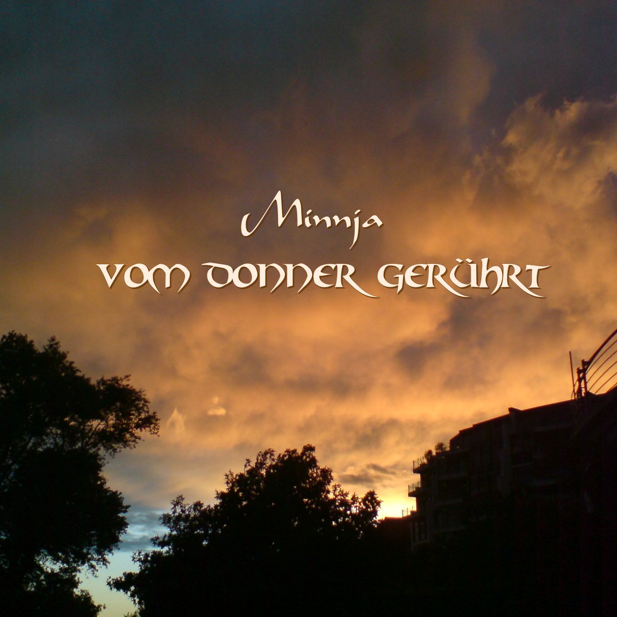 Minnjanima's tweet photo. Hier ist unsere Unpluggedaufnahme von 'Vom Donner gerührt' https://t.co/1HTEpUV8yZ #Lovesong #Liebeslied #Emotion #Gefühl #Sehnsucht #Eros https://t.co/Eki8ZAjOCv