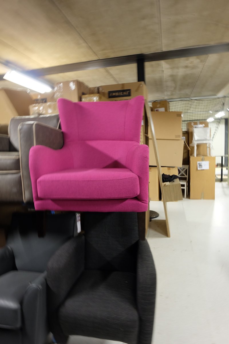 A7 outlet tweet media