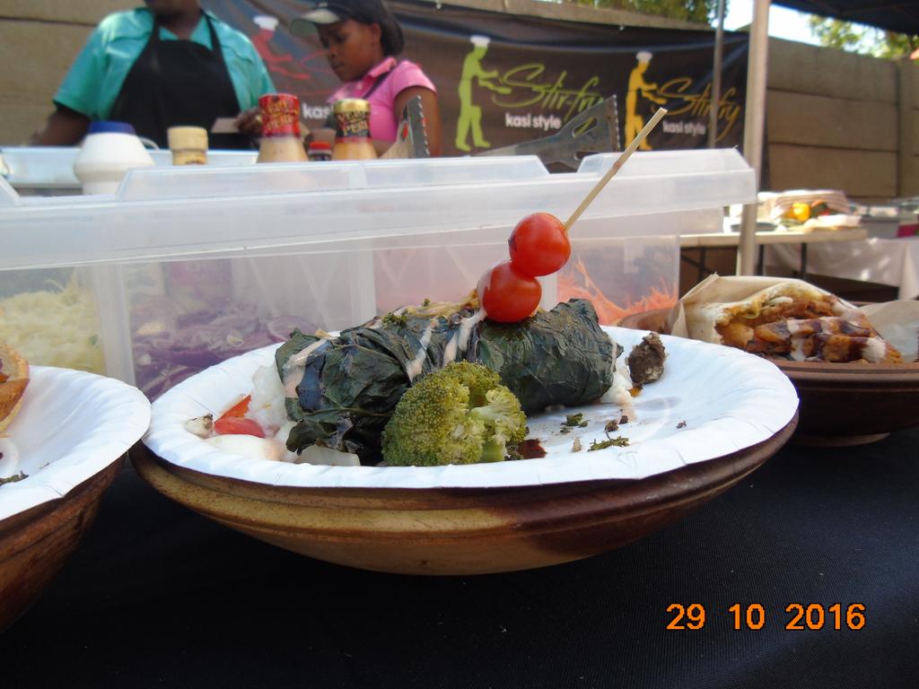 Kasi_StirFry's tweet photo. @streetcookout let's do this on the 26 November https://t.co/qaMU0NwsSO