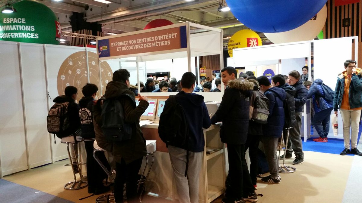 ImpalaEdu's tweet photo. Auj, nous sommes au #SalonEduc2016 pour permettre aux #lycéens de tester Impala ! Ils ont été nombreux à le découvrir et semblent conquis ! https://t.co/rXoJfVn2PW