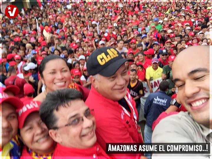GOB_MiguelR's tweet photo. #VirgenDeChiquinquira SE DESBORDÓ EL ORINOCO PINTADO DE ROJO ROJITO, en AMAZONAS asumimos el compromiso, iniciamos la ruta hacia la victoria https://t.co/tdMZ00I61J