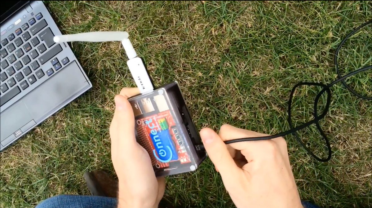 Raspberry_Pi's tweet image. New post: @computer_Aid turn a Raspberry Pi into a portable router  raspberrypi.org/blog/computer-…