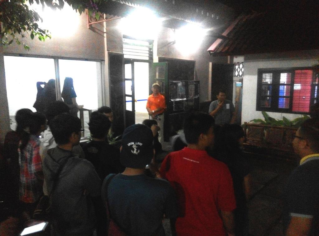 Mas Wisnu Mas Bisma Pak. Agus Opening TITIK DEKAT <a href="/APCuajy/">AtmaJaya Photography</a> <a href="/uajy/">Universitas Atma Jaya Yogyakarta</a> di <a href="/kelaspagiyogya/">Kelas Pagi Yogya</a> sambil ngeyup d #kedaikopikantin