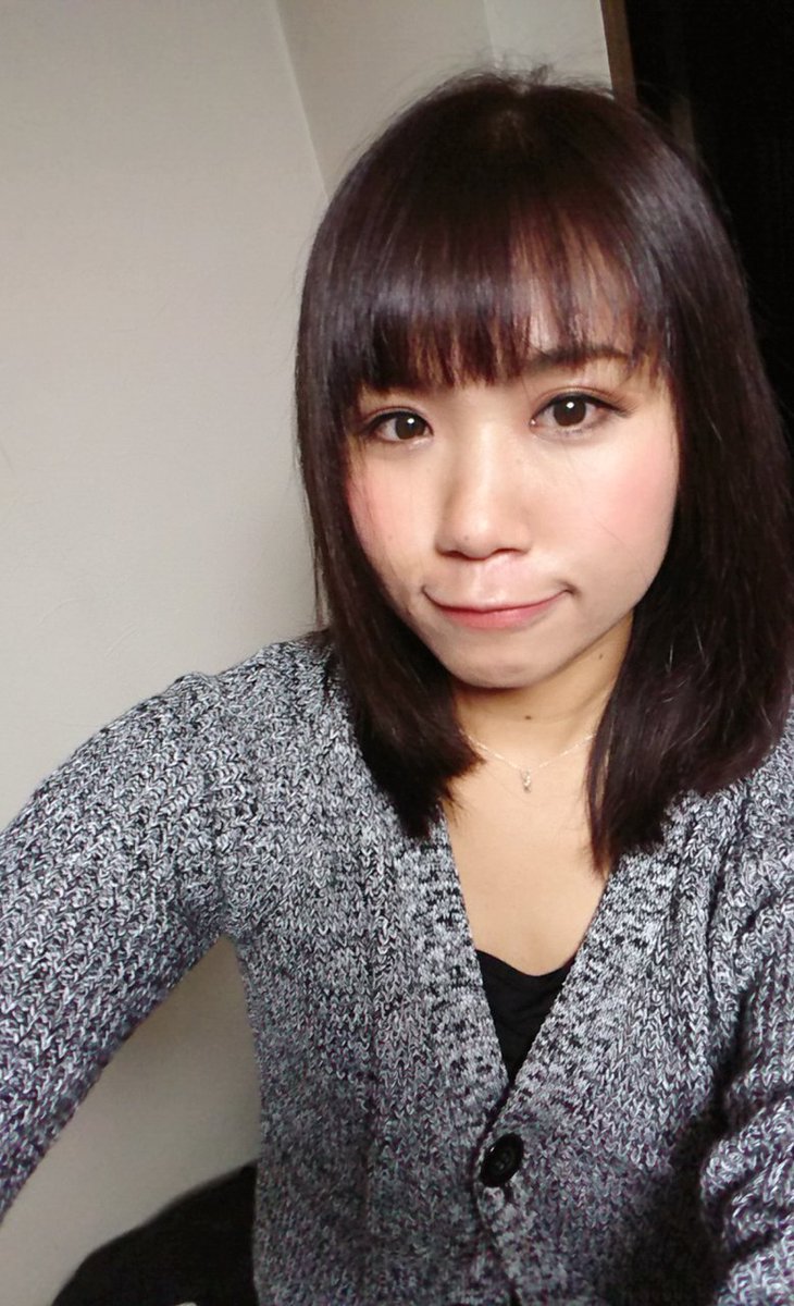 Eita Twitterissa 髪切ったー O カラーも少しだけ明るくしたよん 明後日は八王子アンセムさんでギタークリニック 交流 飲み会 ですよー ご予約なしでも入れるそうなので是非ぜひお越し下さいませ 11 日 Eitaギタークリニック T Co 3edq9c75a9