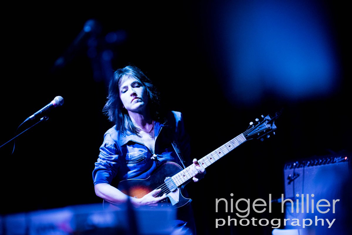 Nigel_Hillier's tweet image. more pics from last nights @JOANPOLICEWOMAN &amp;amp; #benjaminlazardacies gig @thetradesclub   @TomRoseMusic #concertphotography #musicindustry