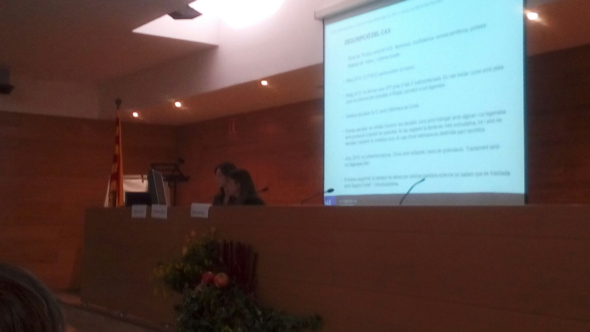 crusqui11's tweet photo. Ponències molt interessant a la primera part de la #jornadainfermeramedicinaias https://t.co/f6UaYAGrGN
