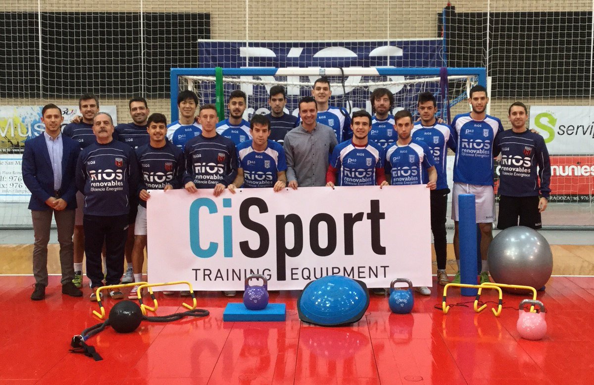 En el entrenamiento de hoy hemos tenido la visita de uno de nuestros nuevos patrocinadores. ¡Gracias <a href="/cisport_/">CiSport</a> ! #IlusionesRenovadas