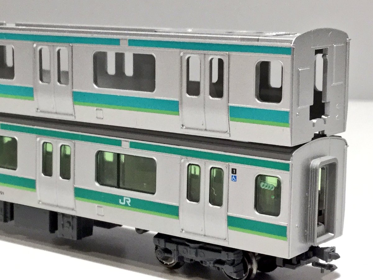 E231系常磐線の試作品ボディが届いたので写真を撮ってみました。完成し