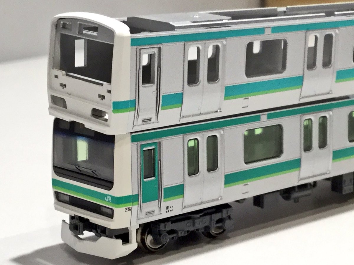 E231系常磐線の試作品ボディが届いたので写真を撮ってみました。完成し