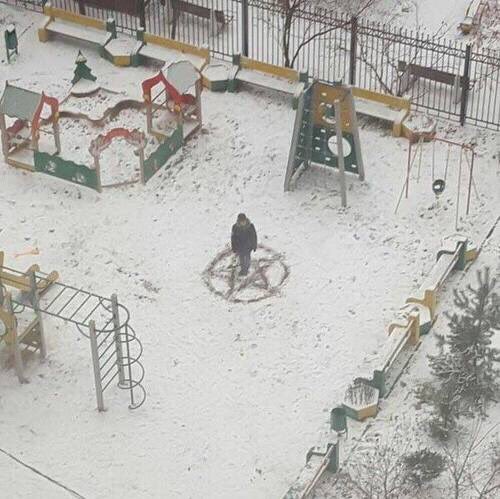friend: do u have any plans for christmas?
me: