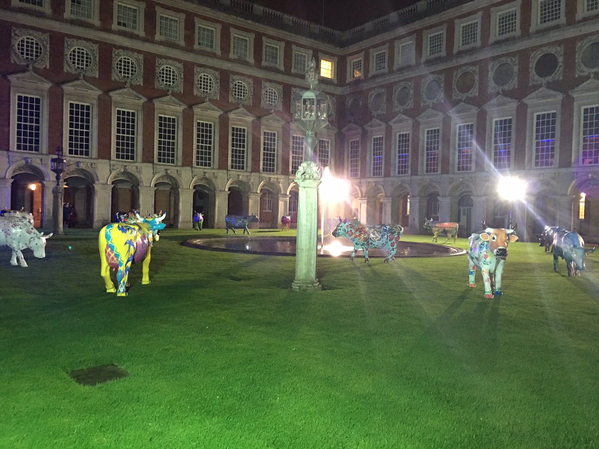 <a href="/CowParadeSurrey/">CowParadeSurrey</a> event last night, saw a phenomenal amount of money raised for charities! Great job &amp; thanks to all involved!