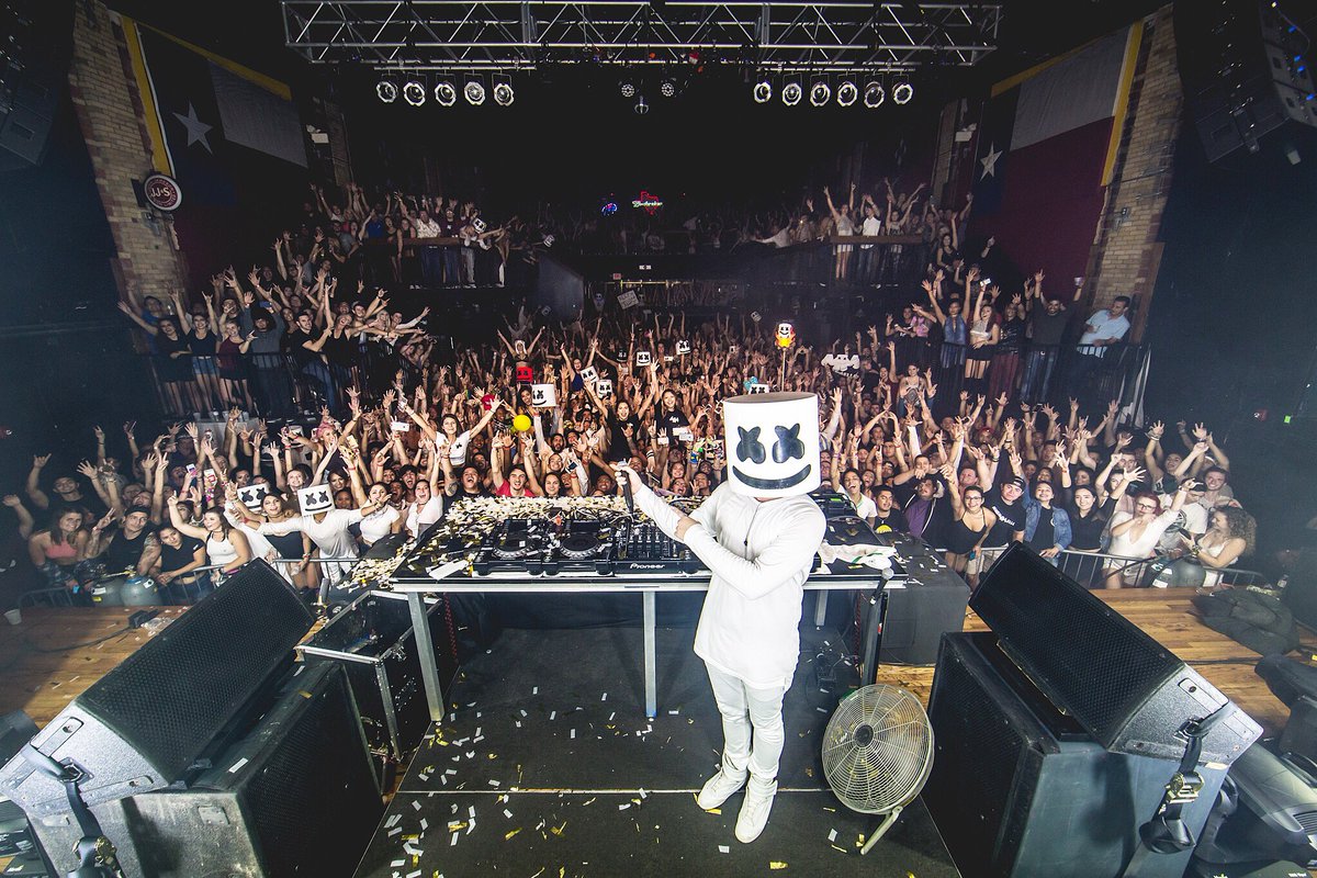 marshmello's tweet photo. We didn't keep it mello tonight in San Marcos, so much fun 🙏🏼 https://t.co/zzewLhzXDF