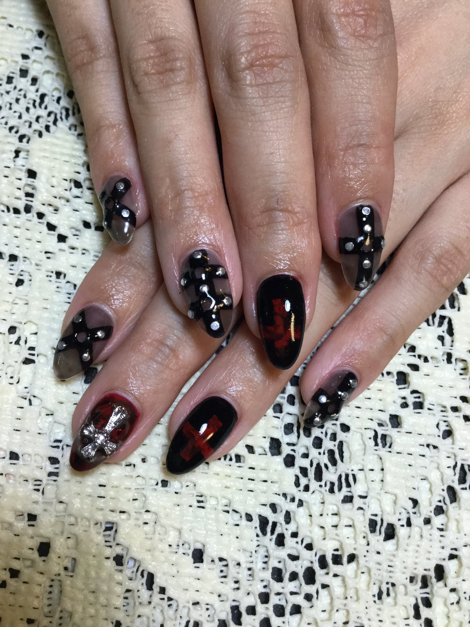 Private Salon Allure ハーネスネイル 可愛い これなら 女の子もメンズも 似合うと思うんだなー ハーネス ネイルデザイン ネイルアート ロックネイル パンク メンズネイル 東新宿 歌舞伎町 新宿 ネイルサロン プライベートサロン 24