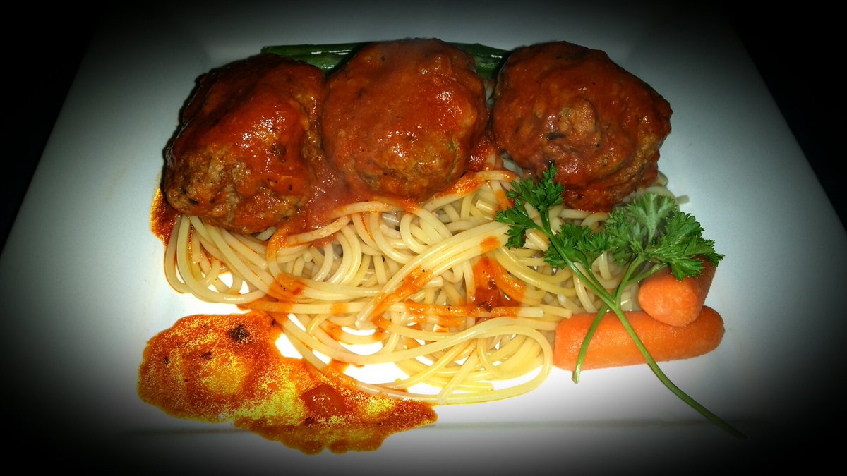 regis_chef's tweet photo. Jerk meat ball and spaghetti island style https://t.co/40j6zZp8H3