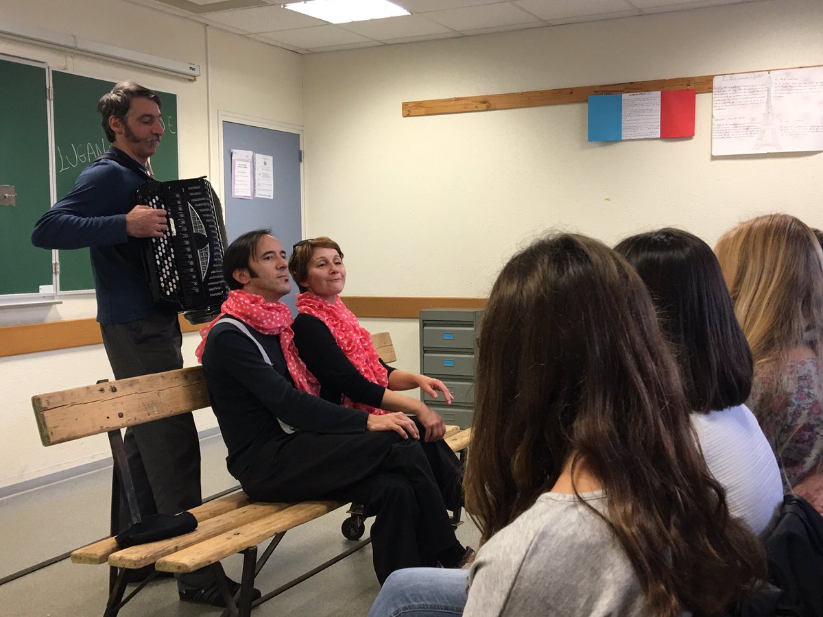 chchanut's tweet photo. "Une petite entaille" X. Durringer / F. Bergès dans le cadre de Collèges en Tournée #CD34 avec la @SNSete #colt34 https://t.co/eZwIAHxuds