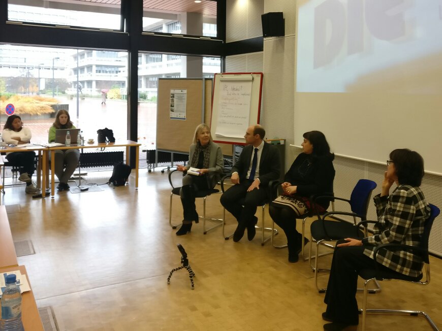 esrale_project's tweet photo. Fishbowl discussion at the #ESRALE final conference https://t.co/D7mZUGZLmU