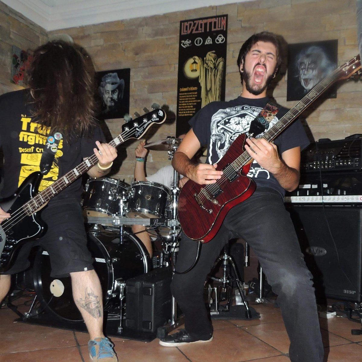 Yurakane's tweet image. Happy birthday to the #guitar  riffs machine, Chamiflette. 
#yurakane  #metal #frenchband #warmachine #bagarre #guitarist #frenchmetal