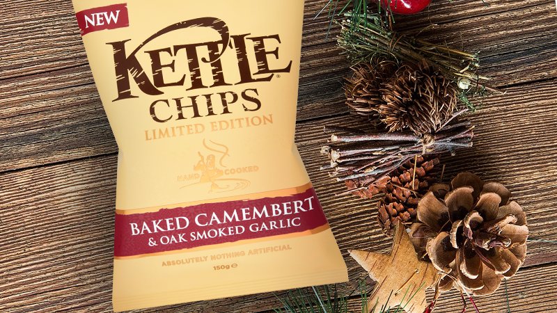 KETTLEChipsUK's tweet photo. Want to try our new winter seasonal? #RT for a chance to #win a box! T&amp;Cs apply: https://t.co/LFtlJoBtrH https://t.co/SUqdrnlBNE