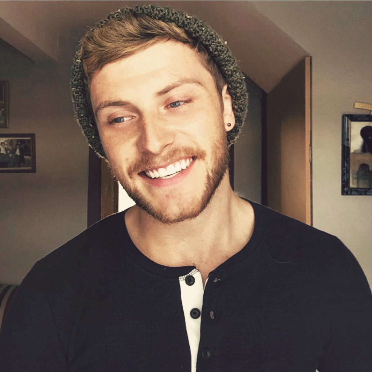 DeanoG1234's tweet image. Happy Friday folks 😊
instagram.com/p/BM80R7Fh5w8/