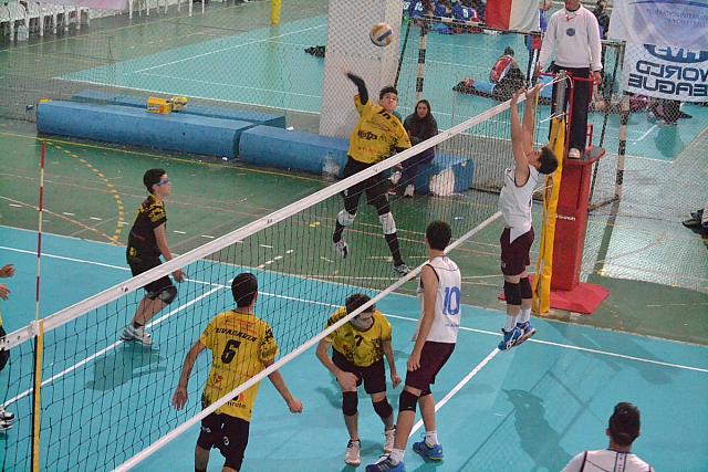 Se define la #CopaArgentinaSub15 de <a href="/Voley_FeVA/">Voleibol Argentino</a> en Chapadmalal. Se vienen finales apasionantes con 800 jugadores compitiendo una semana!