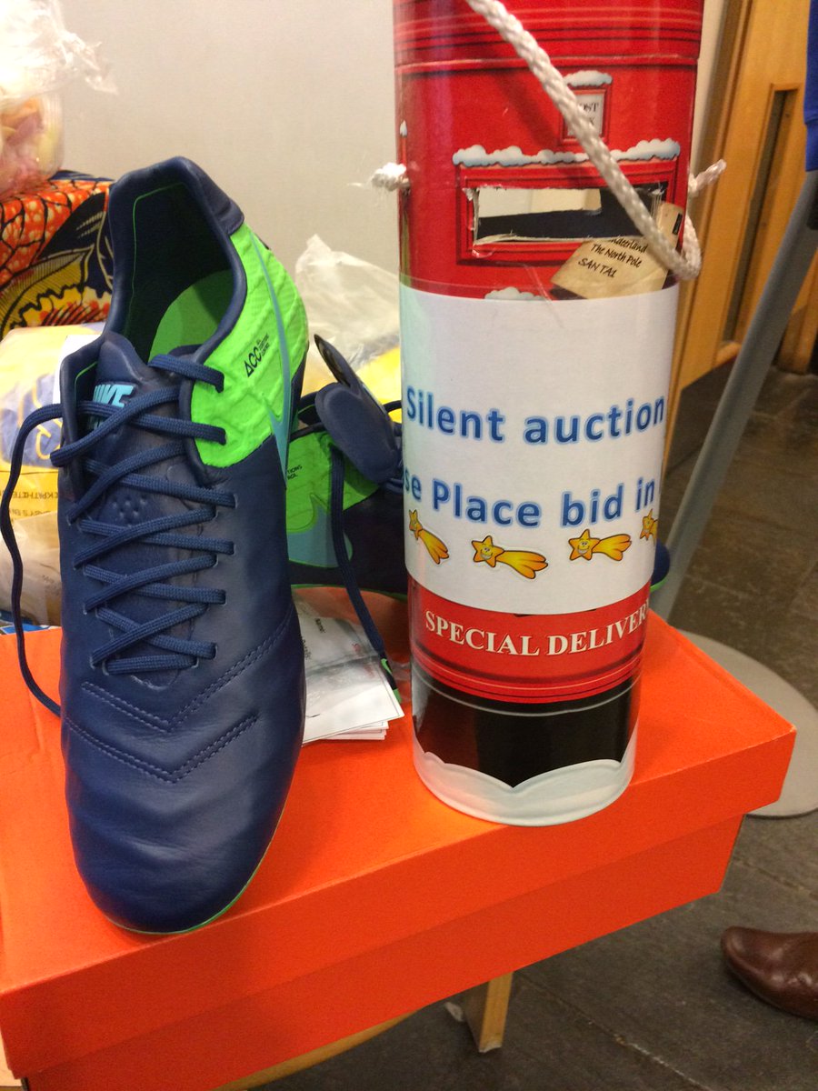 Come have a go at our Silent Auction!! AEB NOW!
Highest bidder wins a pair of UK Size 9,Nike Tiempo Legend PRO Trainers! £1.00 a guess.