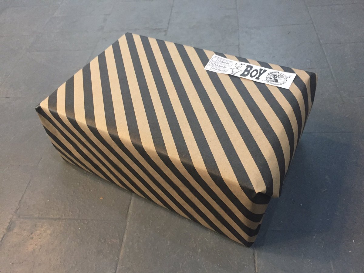 StudentHL's tweet image. Our shoebox containing Christmas gifts has been dropped off to our collection point today. 🎁🖍🖌🎄

#OperationChristmasChild