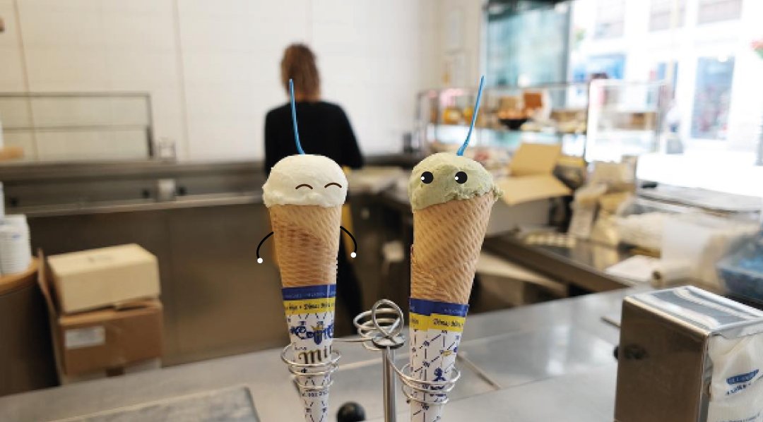 ¿Quién le dice a estos dos que les queda poquito con nosotros en la heladería? ¡Buen fin de semana a todos! #ice #helados #casamira #malaga